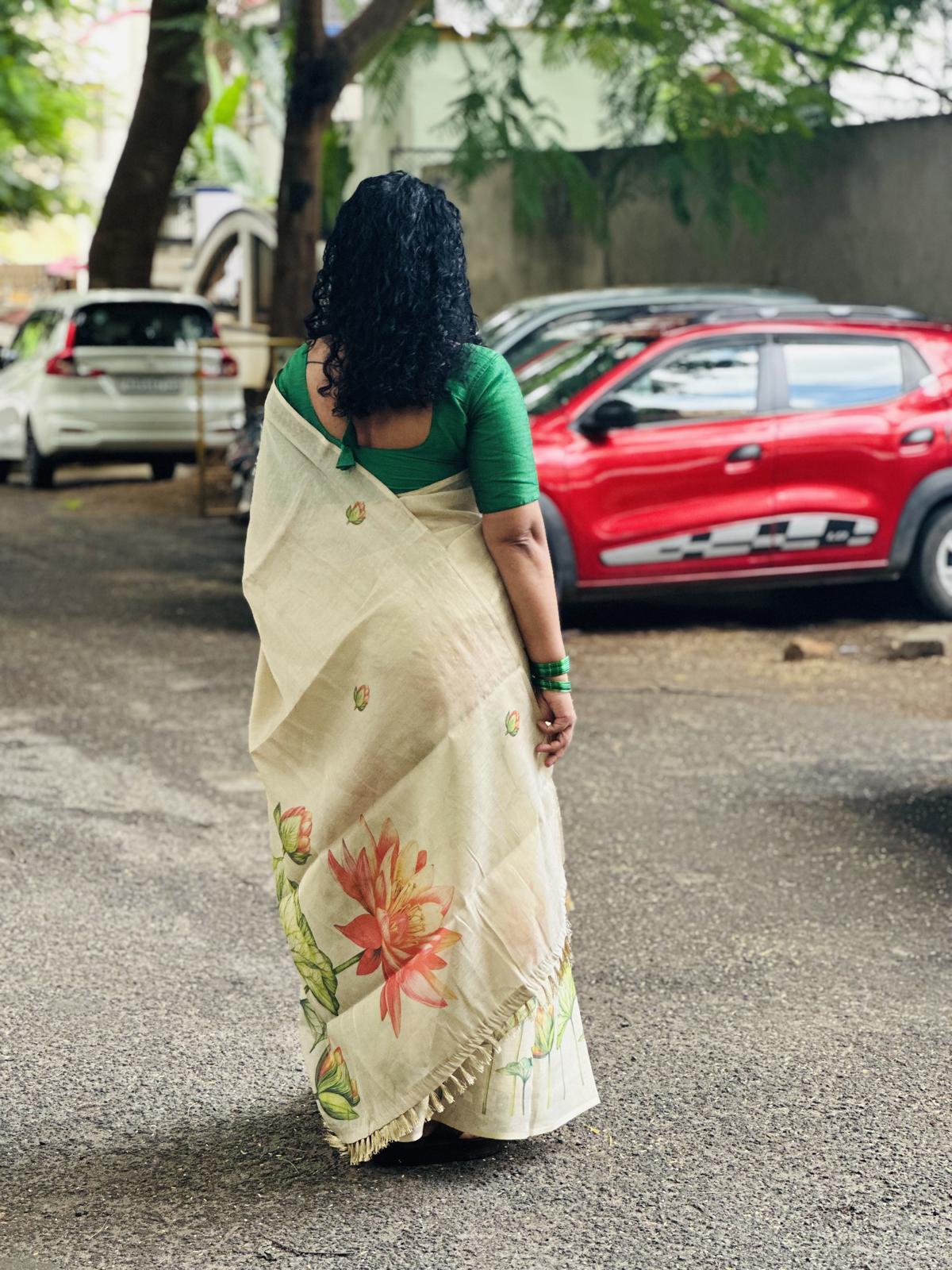 Magenta Saree thumbnail 3