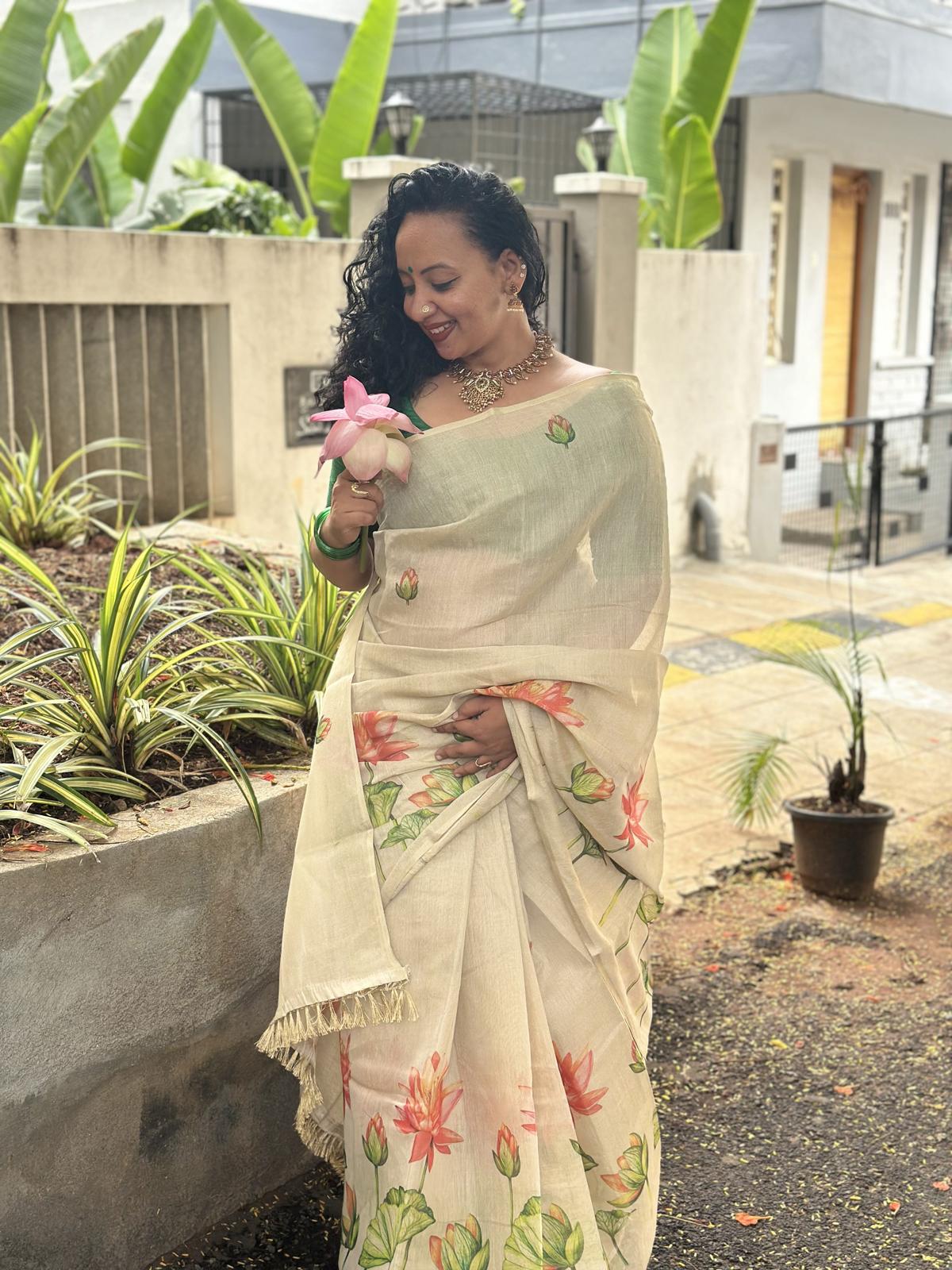 Magenta Saree thumbnail 5